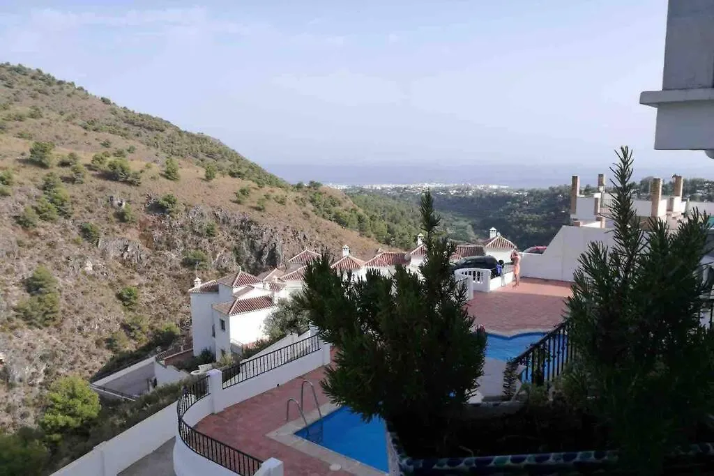 Precioso apartamento de dos plantas con vistas Frigiliana