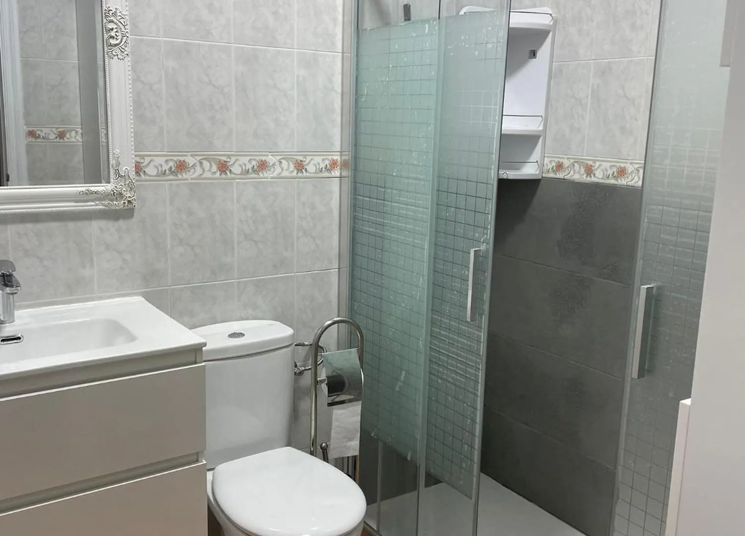 Precioso apartamento de dos plantas con vistas Frigiliana 0*,