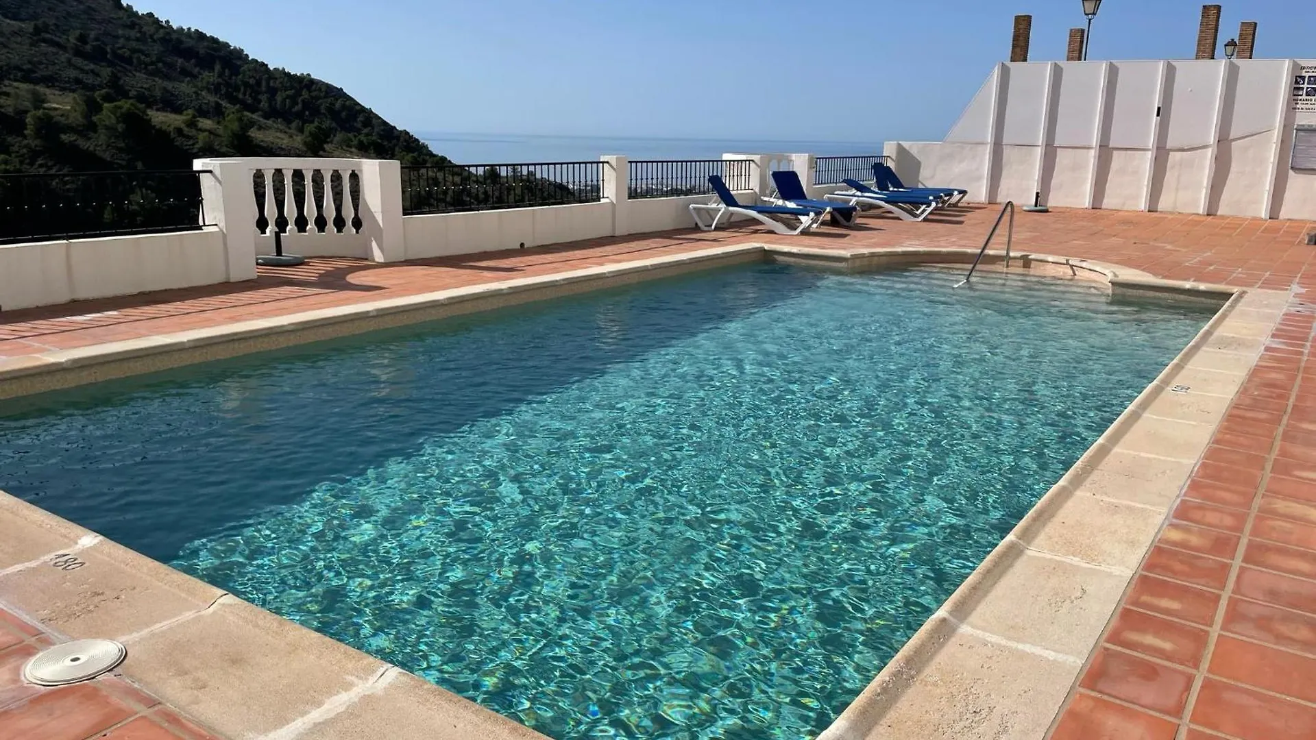 Precioso Apartamento De Dos Plantas Con Vistas Frigiliana Apartment